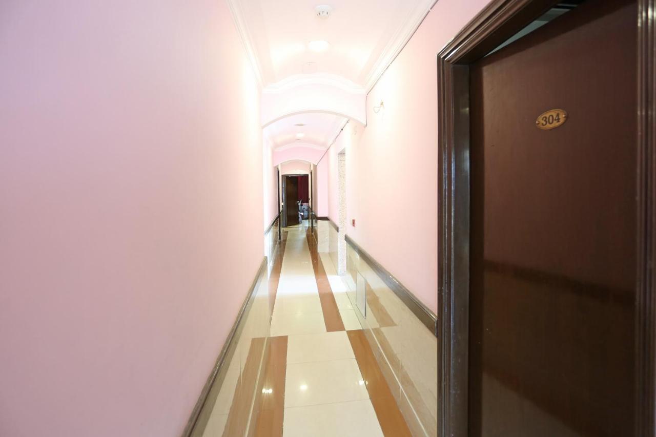 Capital O 5331 Zara Grand Nuova Delhi Esterno foto